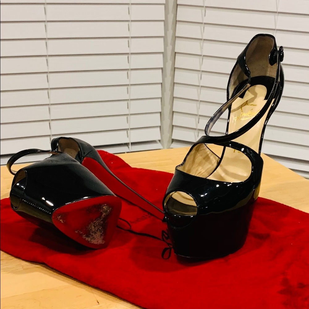 Hi Heels - Picture 3 of 7